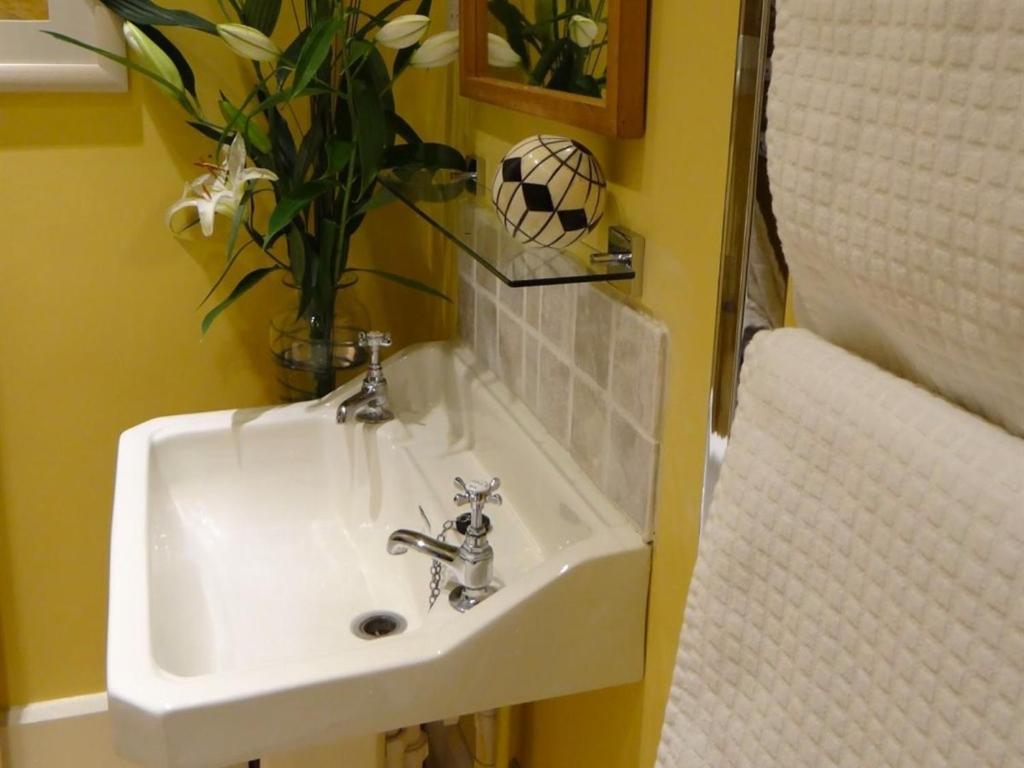 Heyford House Bed & Breakfast Lower Heyford Стая снимка